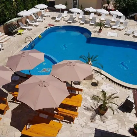 курортно студио